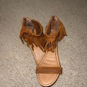MINNETONKA SANDALS